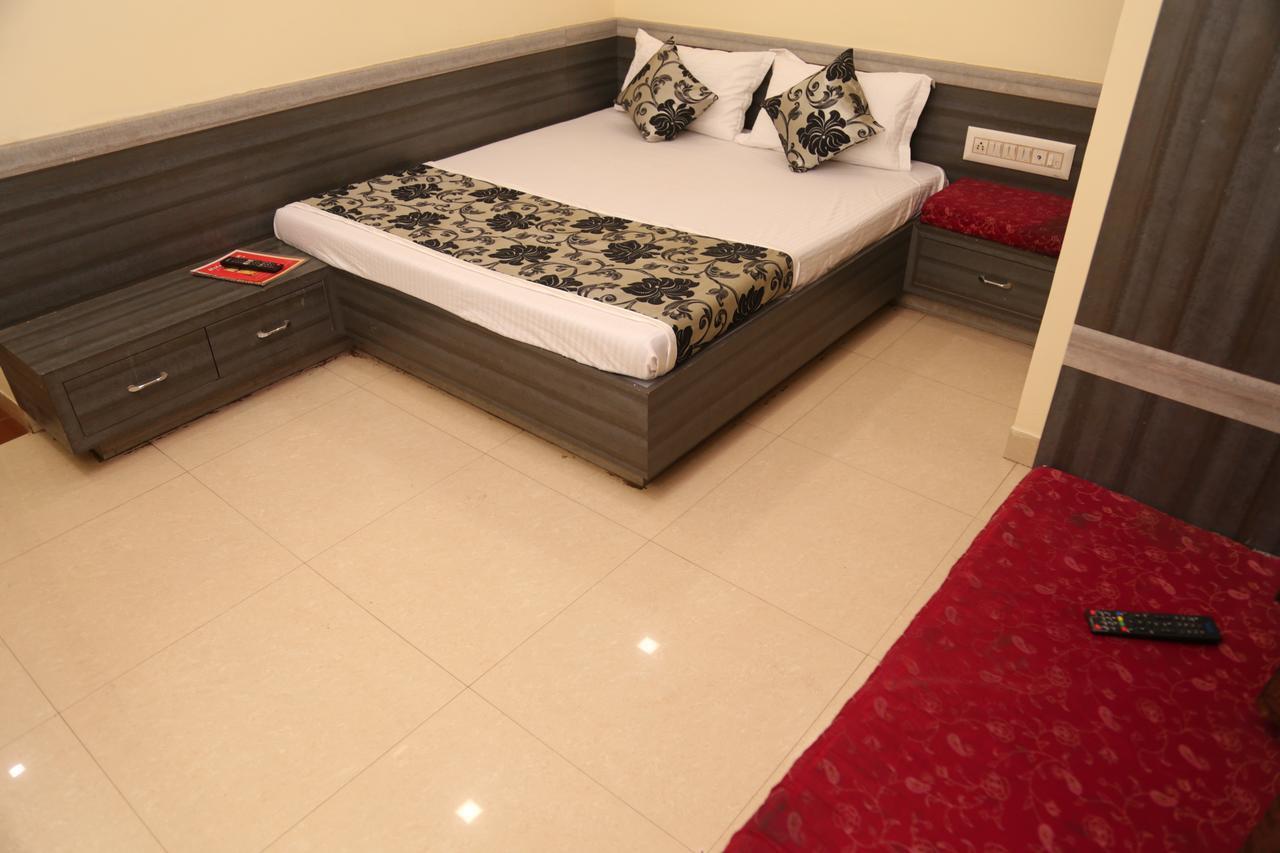 Hotel Heena Plaza Ābu Road Zewnętrze zdjęcie