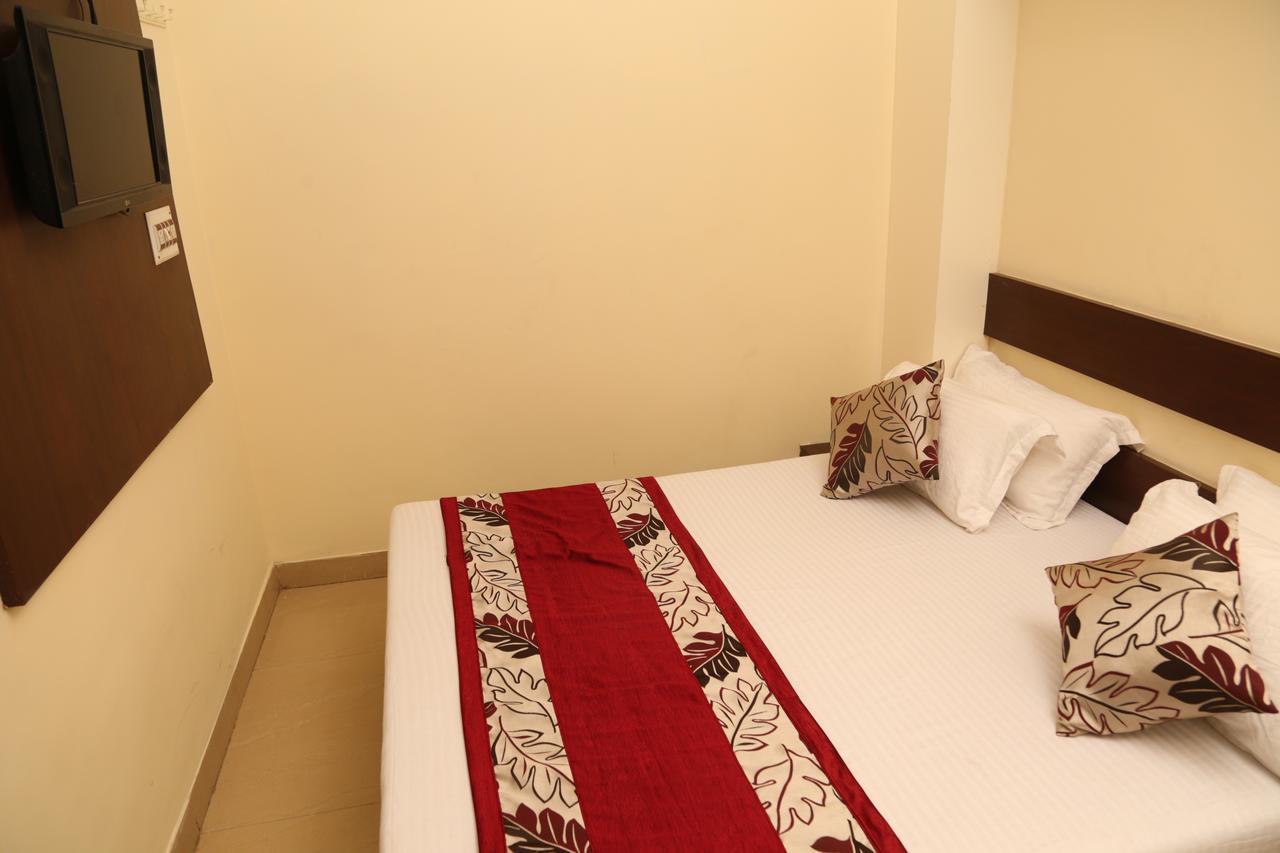Hotel Heena Plaza Ābu Road Zewnętrze zdjęcie
